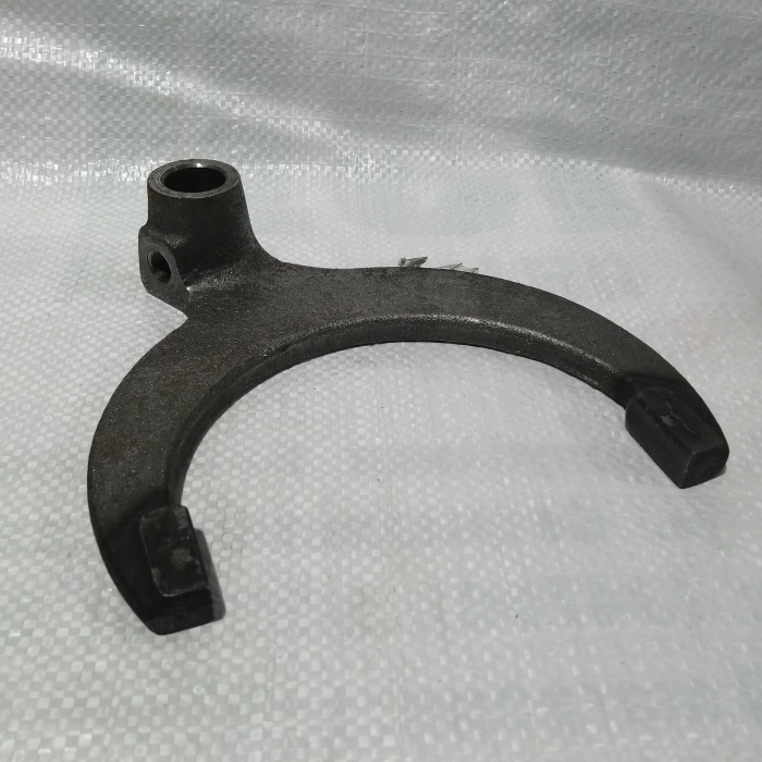 Вилка переключения 1-й передачи и заднего хода 14.1702024