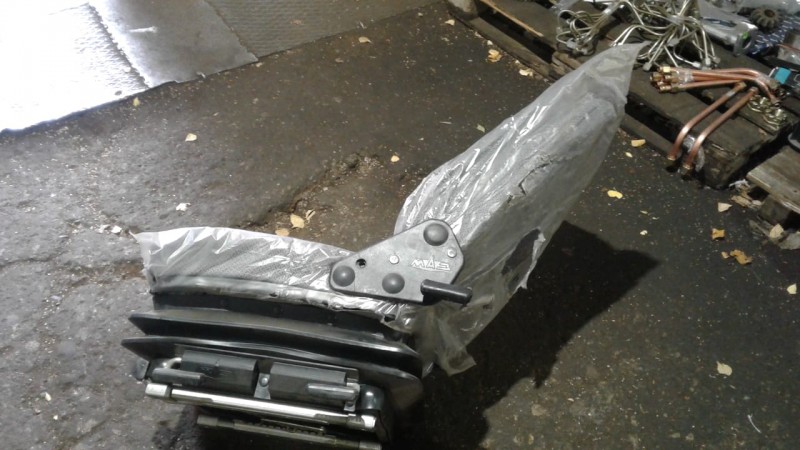 Сидение водителя ПНЕВМО 6430-6800010